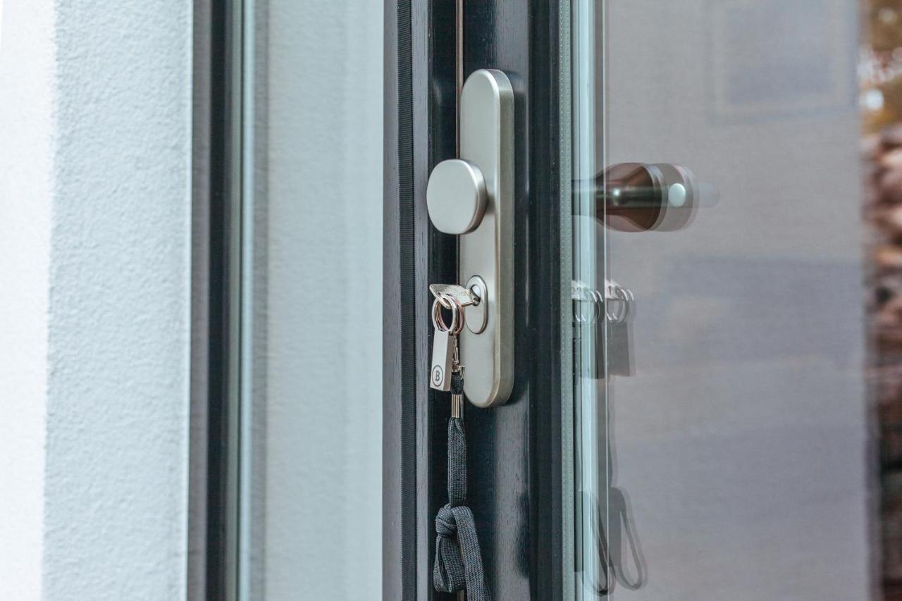 Hotel Zur Linde Dein Self Check In Michendorf Exterior photo